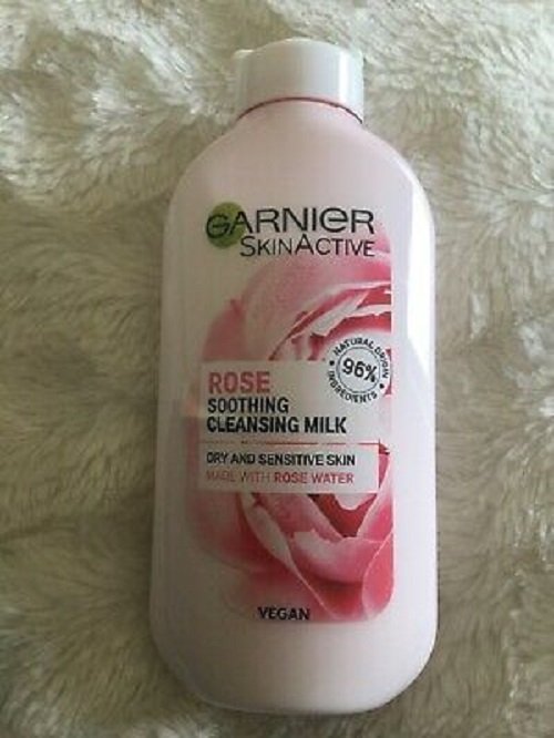 Garnier 96% Natural Rose Soothing Cleansing Milk 200ml